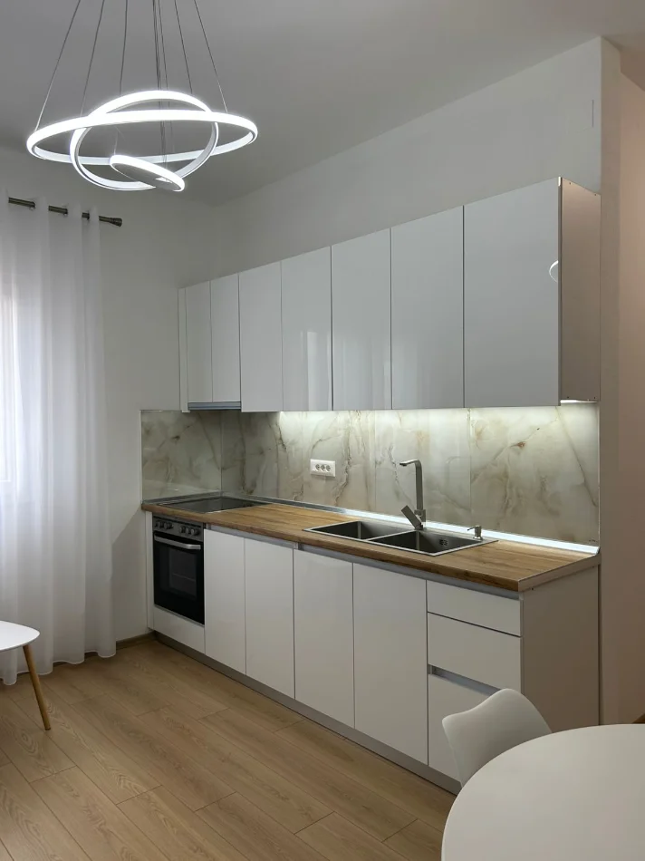 Me Qira Apartament 100%i ri - Hera e  Parë me qira 📍 Ali demi- Shkolla Kushtrimi i lirisë | Kati i 4të (pa ashensor) - 40.000 lekë / Muaj