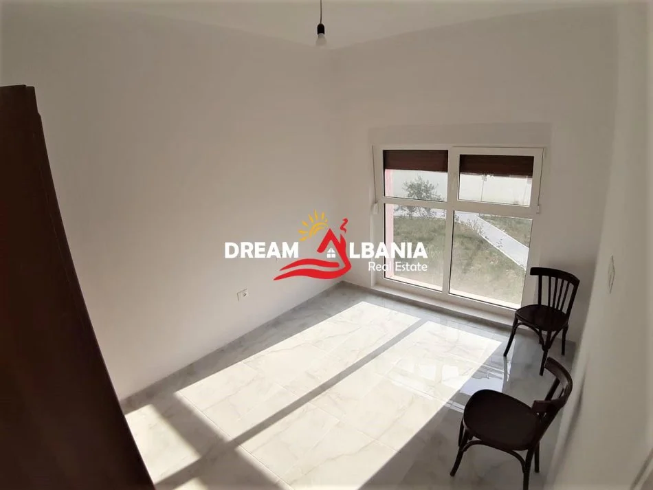 Tirane, jepet me qera apartament 2+1 , 110 m² 450 € (Ali Demi)