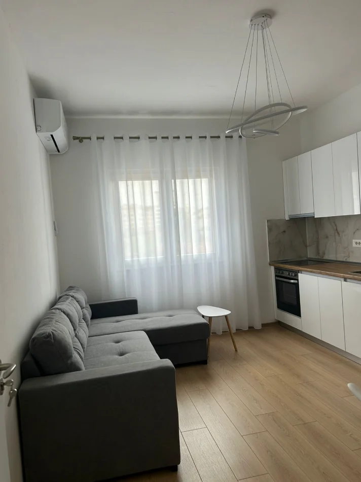 Me Qira Apartament 100%i ri - Hera e  Parë me qira 📍 Ali demi- Shkolla Kushtrimi i lirisë | Kati i 4të (pa ashensor) - 40.000 lekë / Muaj