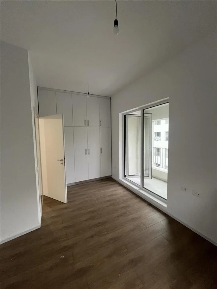 Tirane, jepet me qera apartament 2+1+Ballkon Kati 7, 80 m² 380 € (Ali DEm)