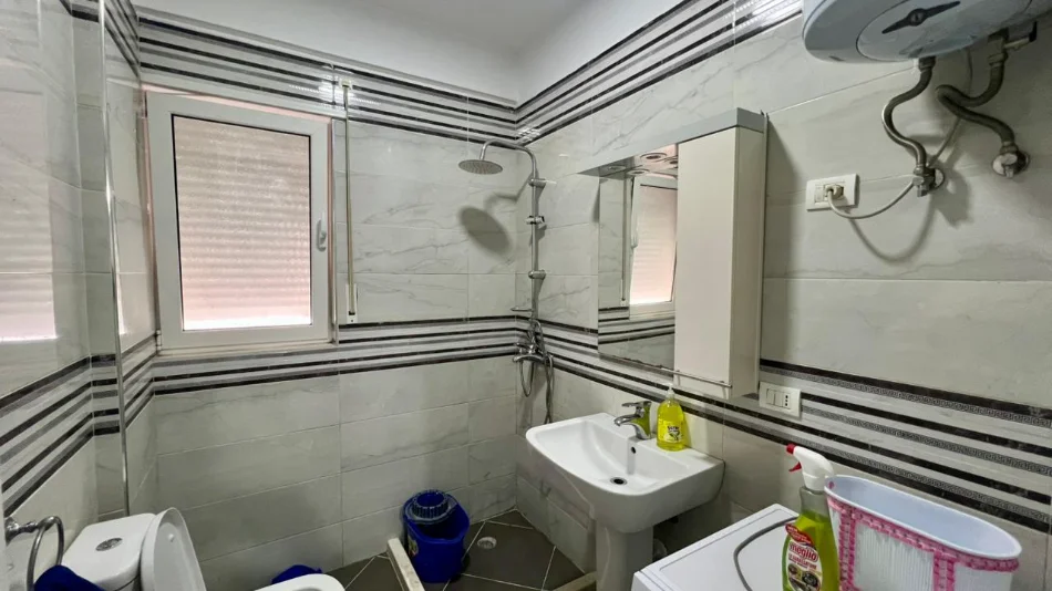 Jepet me Qera: 2+1+2Ballkone 📍Kopshti Botanik (Prane Xhamise) - 58,000 Leke/Muaj - Kati.1 - Sp.110m² || I investuar ne Detaje️
