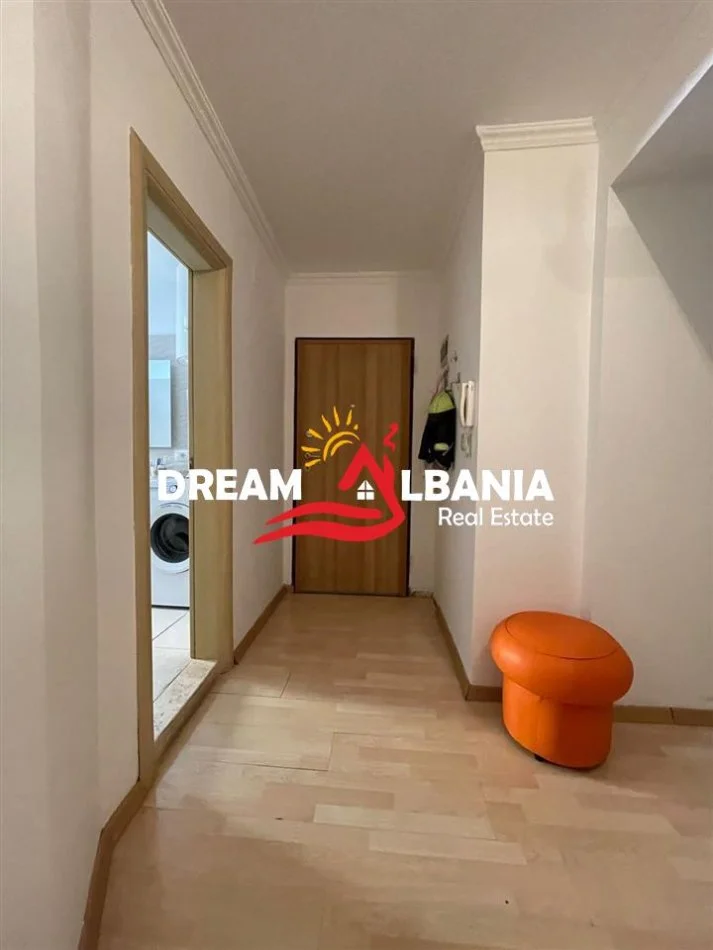 Tirane, jepet me qera apartament 2+1 , 112 m² 800 €