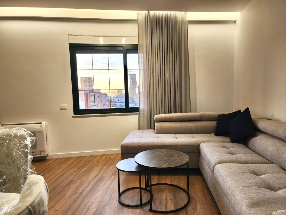 Apartament Premium 3+1+2wc në Qendër – Pazari i Ri- Spar | 140 m² | Hera e Parë me Qira ( Akoma në cese Mobilimi) 1200 Euro/Muaj🔥 (Qira)