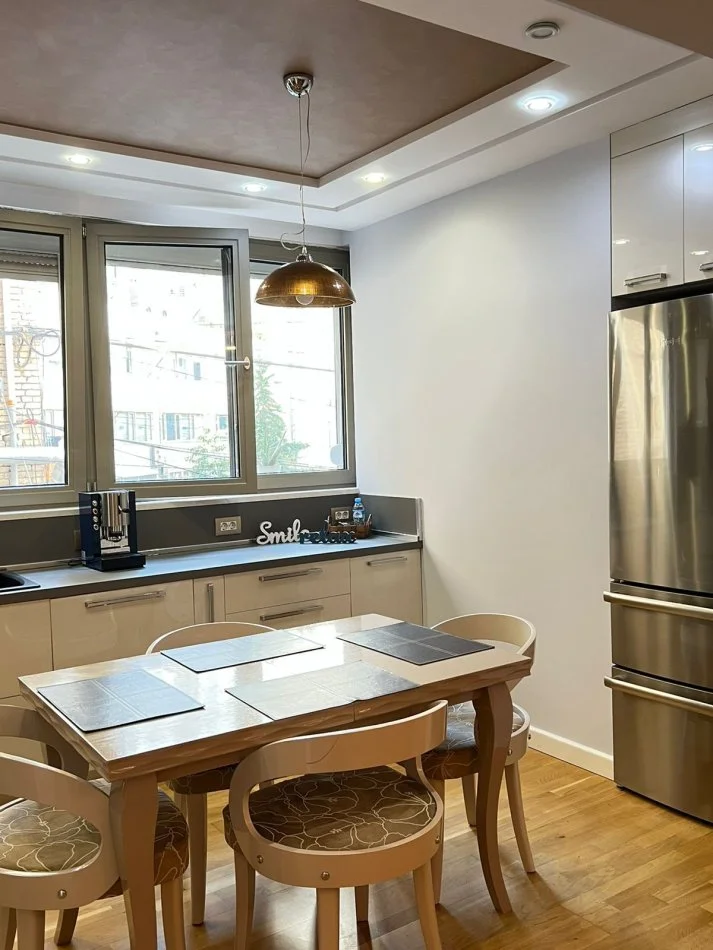 Me Qera : 2+1+ Kuzhine Veç📍Sheshi Skenderbej (Galeria) - 1200€ - S.110m² - Kt.2 || Lokacion Premium Ne Zemer te Tiranes🔥