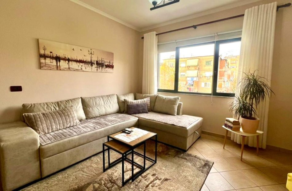 *Me Qera : 1+1+2wc Shkolla e Baletit -  (Lej&Laj) - Buze Rruge - Kt.3 - 600€ - S.75m² - 100% e Re E Pabanuar*