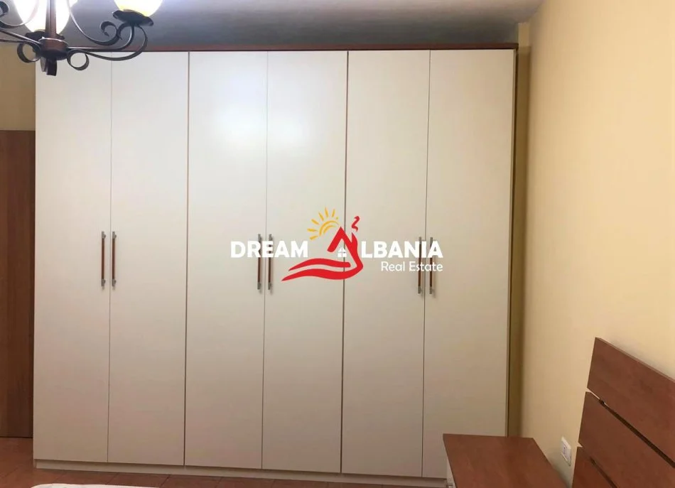 Tirane, jepet me qera apartament 1+1 Kati 6, 75 m² 550 € (Në Rrugën e Kavajës pranë Ish-Parkut të Autobusëve)