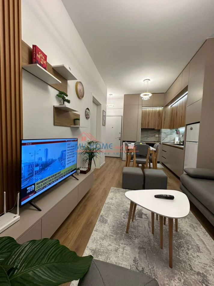 Tirane, jepet me qera apartament 1+1+Ballkon Kati 6, 60 m² 450 € (Rezidenca Kadiu)