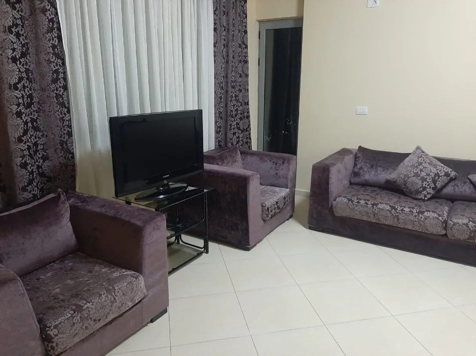 Tirane, jepet me qera apartament 1+1+Ballkon Kati 1, 65 m² 500 € (DON BOSKO PRANE VIZION PLUSIT)