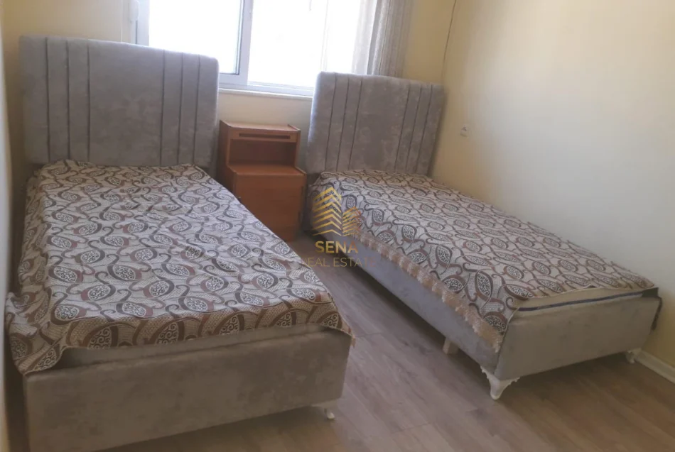 Tirane, jepet me qera apartament 2+1+Ballkon Kati 4, 80 m² 470 € (Zogu i Zi)