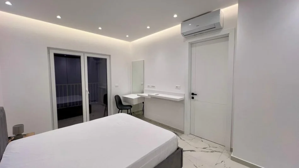 Me Qera : 1+1📍Zogu i Zi (Prane Ring Center) - 73.000 Lek - S.70m² - Pllt.V 2025 || I Pabanuar me Parë & Arreduar me Arkitekt✨️