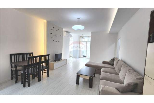 Tirane, jepet me qera apartament 2+1+BLK Kati 5, 100 m² 550 Euro (Petro Nini Luarasi)