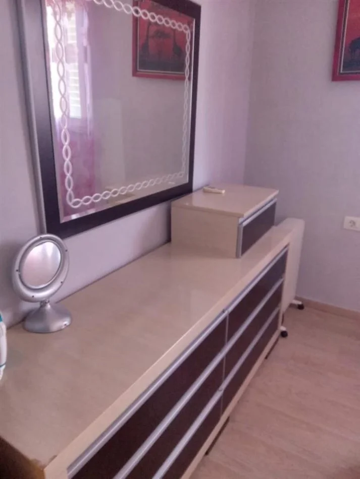 Tirane, jepet me qera apartament 3+1+Ballkon, Kati 6, 81 m² 500 € (rruga e dafinave)