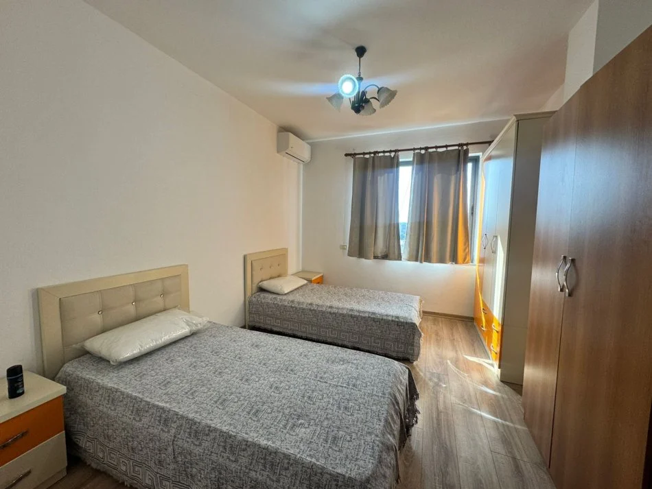 Tirane, jap me qera apartament 2+1+Ballkon Kati 7, 120 m² 800 € (ne Zog te Zi)