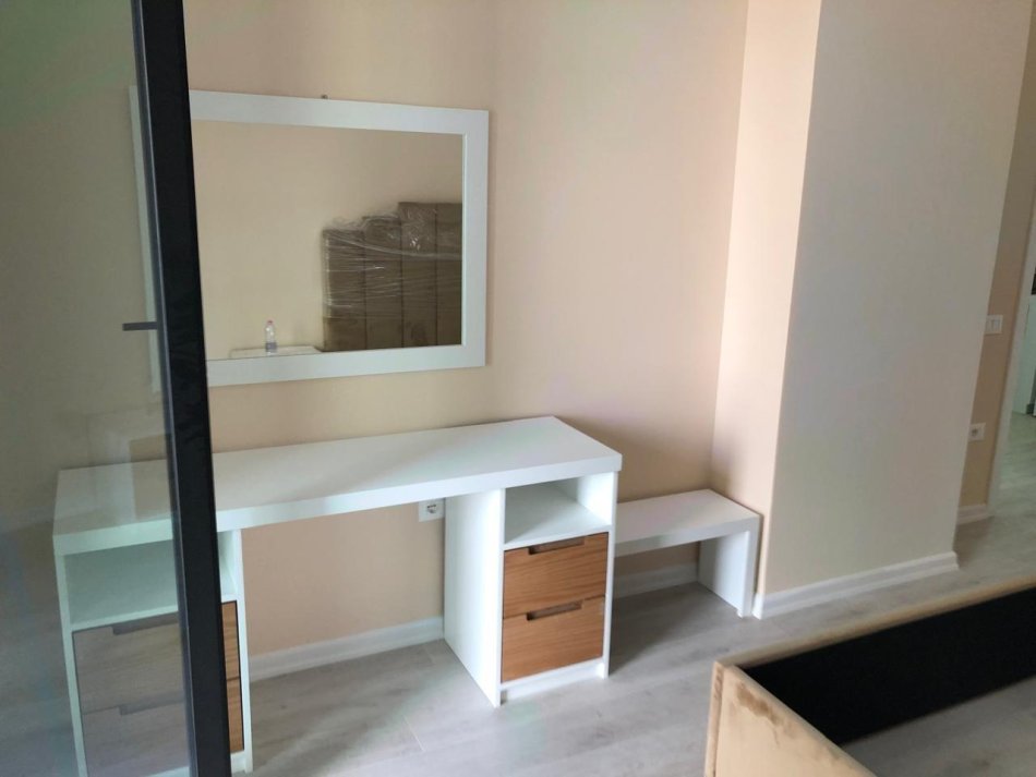 Tirane, jepet me qera apartament 1+1+Ballkon Kati 7, 78 m² 650 € (SQUARE 21)