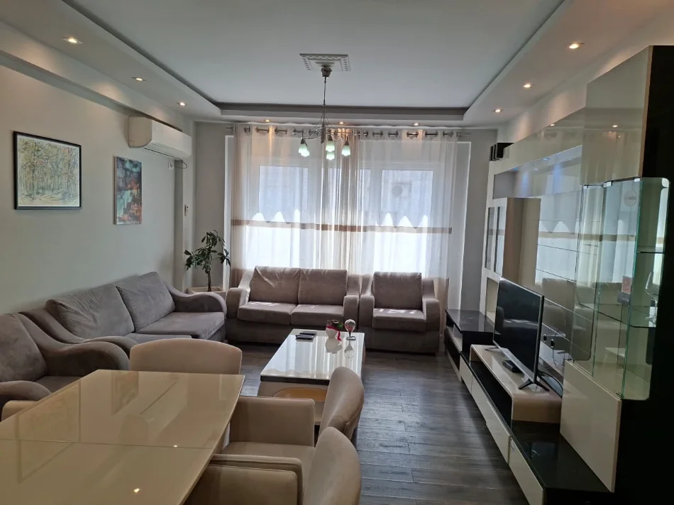 🏠 SHITET: 2+1+2wc (📍Kopshti Zoologjik / Rr. Bilan Sina)🔥 93m² || Kt. 6  Investuar në detaje || Mundësi e Shkëlqyer ✨️ 258.000€  💶💶