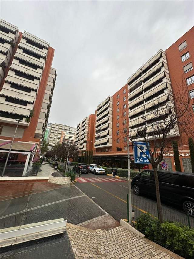 Tirane, shes apartament 2+1+A+BLK 127 m² 291.000 Euro (Kompleksi Deliorgji)