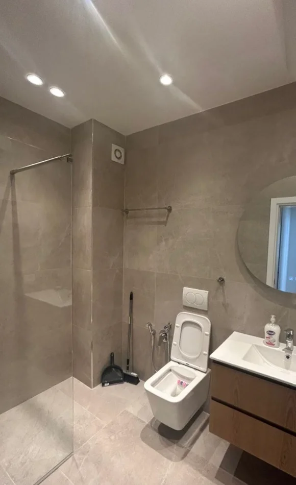 🔵 Shitet: 1+1 Himarë ( te kalçeto) 📍 - (120.000 Eu) Sip : 52 m² & 1 post parkimi përfshirë || 120.000 euro || Pallat i sapo përfunduar🔥🔥