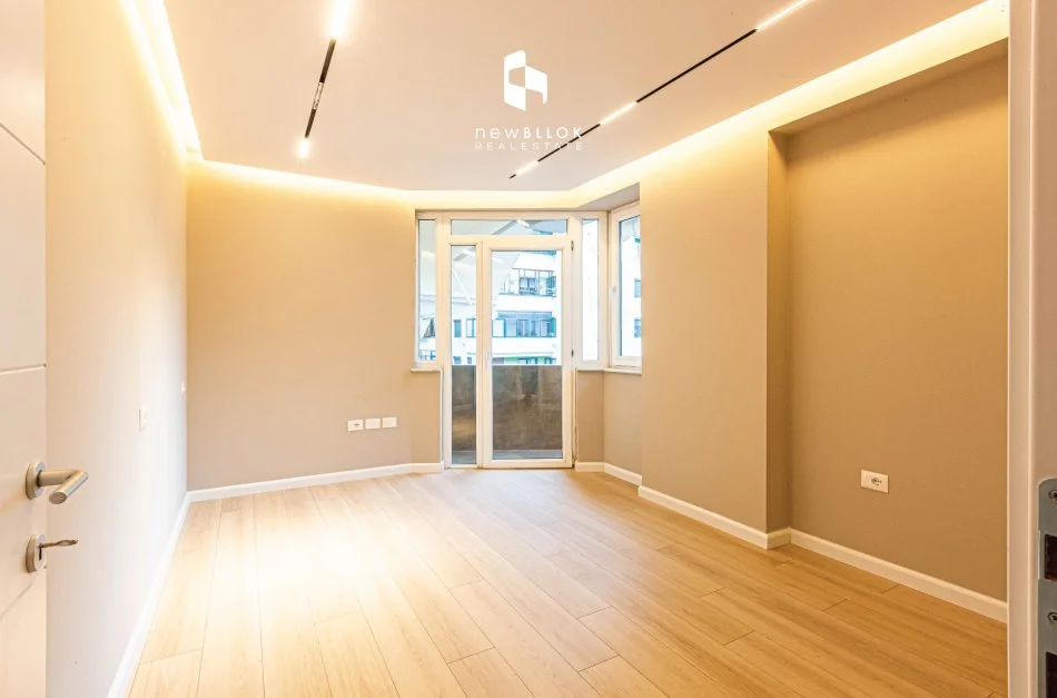 Shitet ✨️ LUXURY Apartament ( 📍Ish Ekspozita - Myslym Shyri ) 2+1+2wc & 1 VERANDË 🌇 305,000 Euro🔥