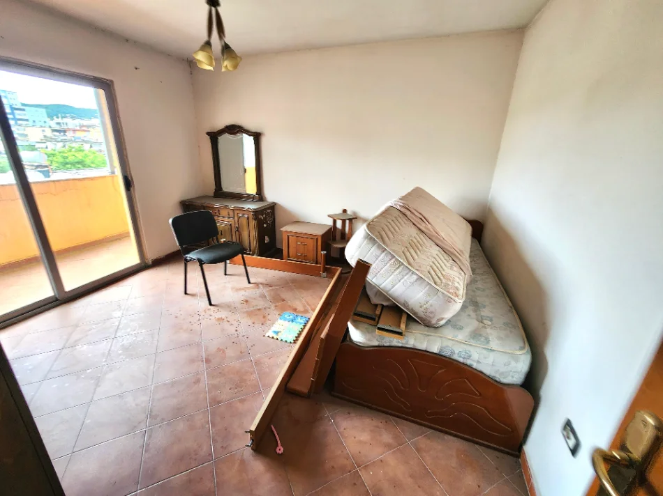 SHITET:️ 3+1+2wc & 2 Bllkn (21 Dhjetori - FIKS NE KRYQEZIM Pas Postës Shqiptare) Me Kuzhinë Veç - Mundësi ndarje në dy hyrje 2+1 (189,000€)