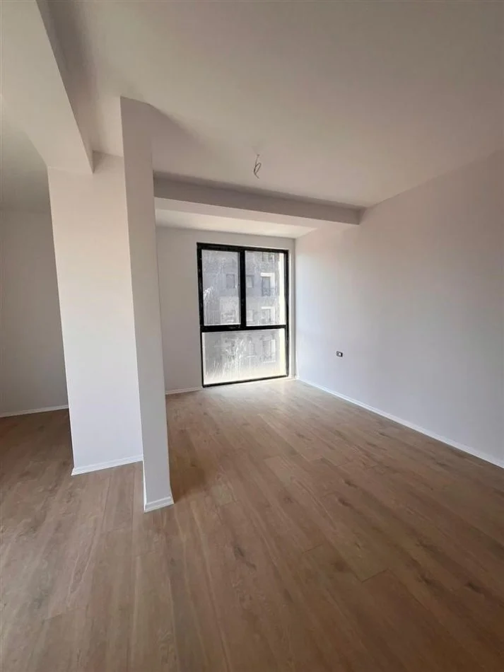 Tirane, shitet apartament 2+1+Ballkon , 107 m² 225.000 € (Mine Peza Residence)