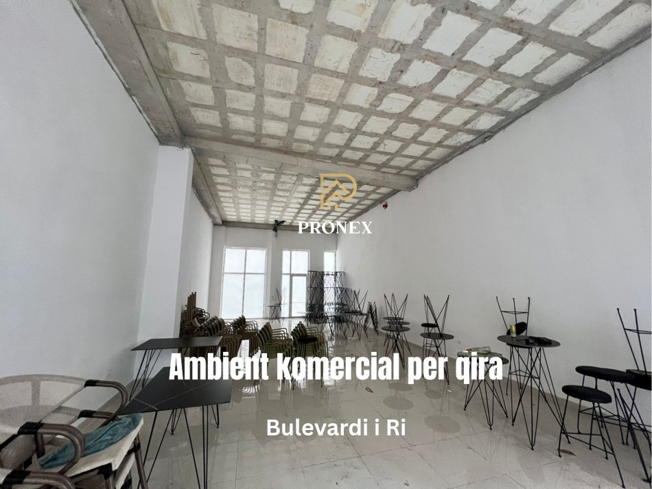 Tirane, jepet me qera ambjent biznesi Kati 0, 100 m² 900 € (Bulevardi i Ri)