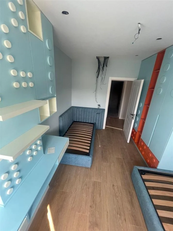 Tirane, shitet apartament 2+1+Aneks+Ballkon Kati 7, 100 m² 275.000 € (Komuna Parisit)