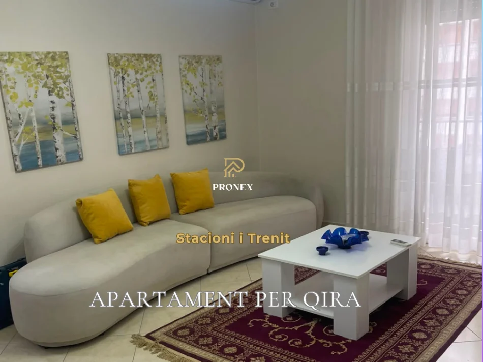 Tirane, jepet me qera apartament 1+1+Ballkon Kati 3, 70 m² 600 € (Stacioni i Trenit)