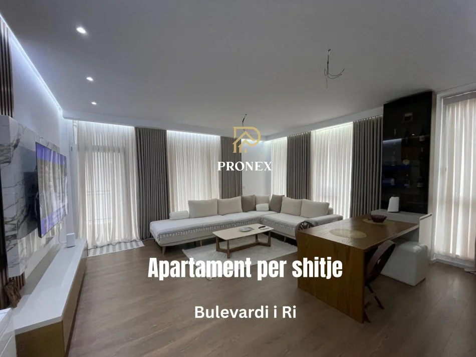Tirane, shitet apartament 3+1+Ballkon Kati 3, 130 m² 352.000 € (Bulevardi i Ri)