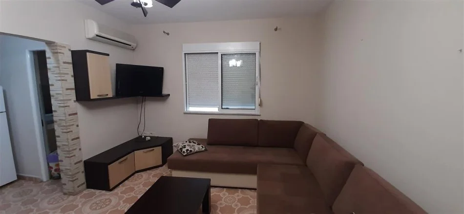 Tirane, jepet me qera apartament 1+1 Kati 5, 53 m² 400 € 