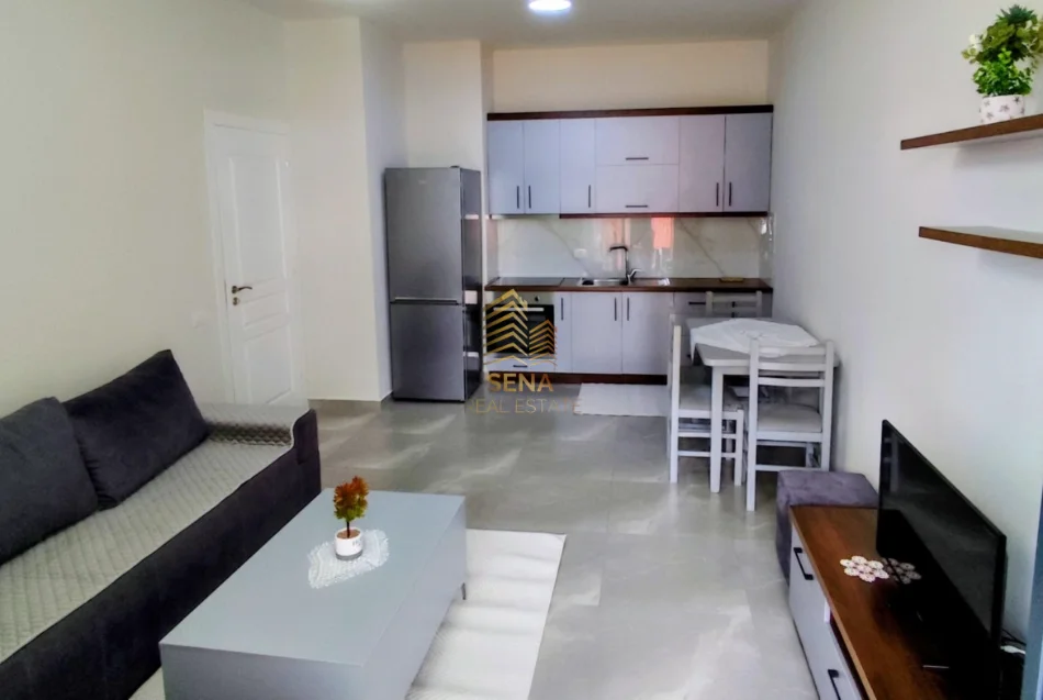 Tirane, jepet me qera apartament 1+1+Ballkon Kati 4, 65 m² 500 € (Rruga Kongresi i Manastirit)