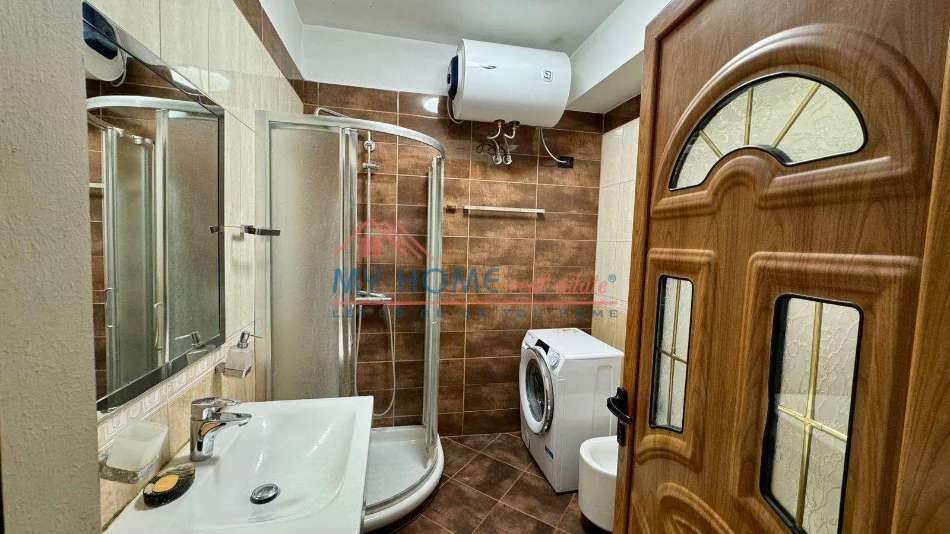 Tirane, jepet me qera apartament 2+1+Ballkon Kati 2, 85 m² 700 € (Kodra e Diellit)