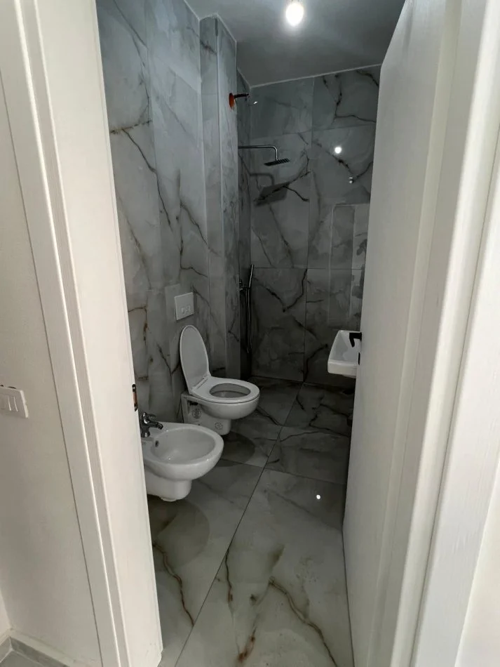 Vlore, shes apartament 1+1+Aneks+Ballkon Kati 3, 41 m² 110.000 € (Radhime)