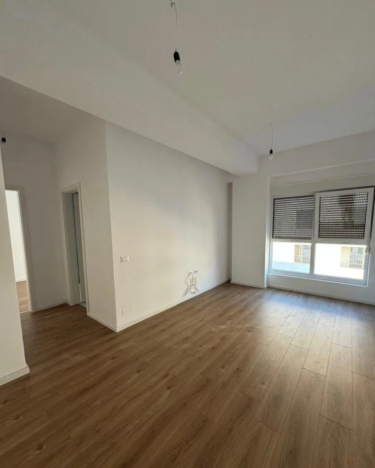 Tirane, shes apartament 1+1+Aneks+Ballkon Kati 6, 61 m² 85.000 € (ali dem)