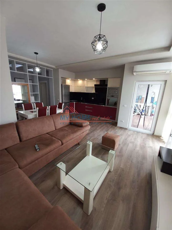 Tirane, jepet me qera apartament 2+1+Ballkon Kati 6, 103 m² 520 € (Astir)