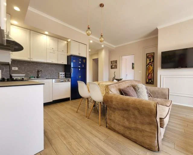 Tirane, jepet me qera apartament 2+1+A+BLK Kati 9, 100 m² 850 Euro (Myslym Shyri)