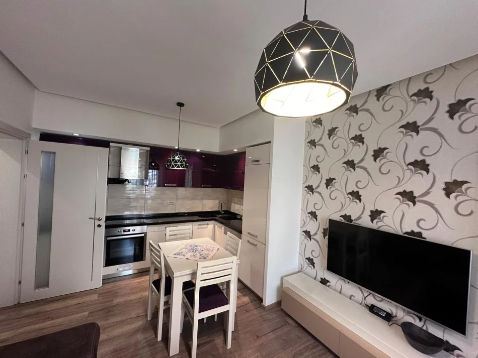 Tirane, jepet me qera apartament 2+1+Aneks+Ballkon Kati 3, 80 m² 600 € (DURRESIT)