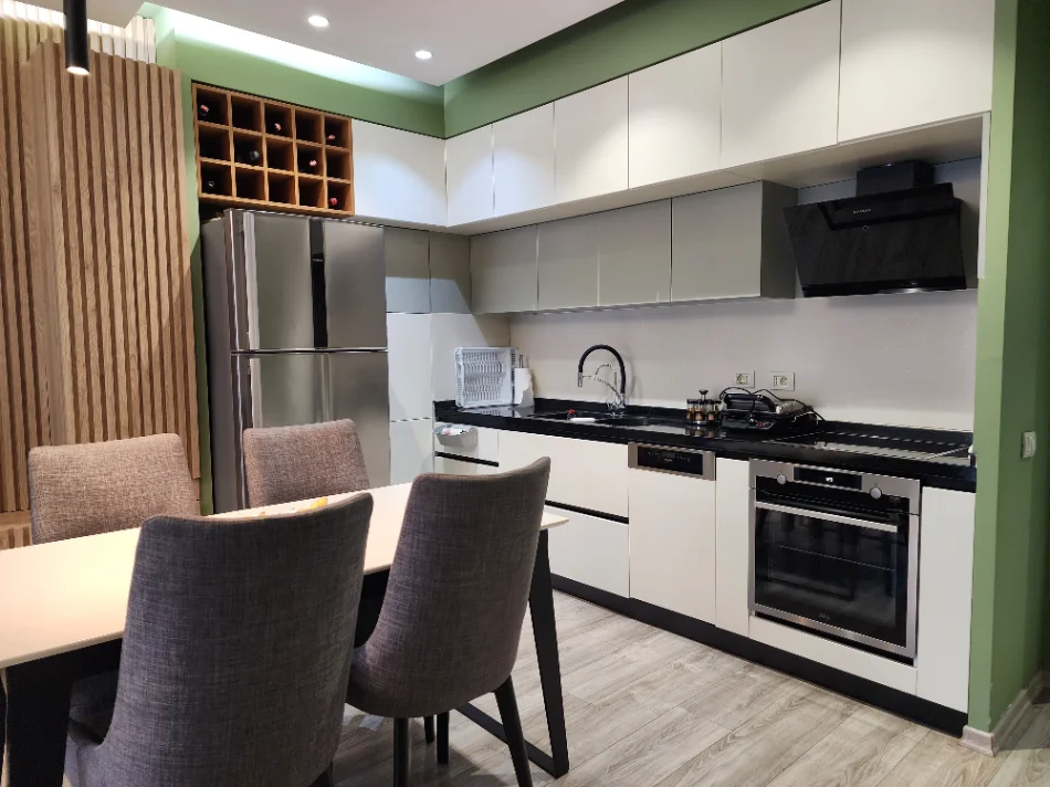 Jepet Me Qera: Apartament 3+1+2wc+2 ballkone || 📌Selvia, Hotel Black Diamond || Hera e parë me qira || 1000€/ Muaj