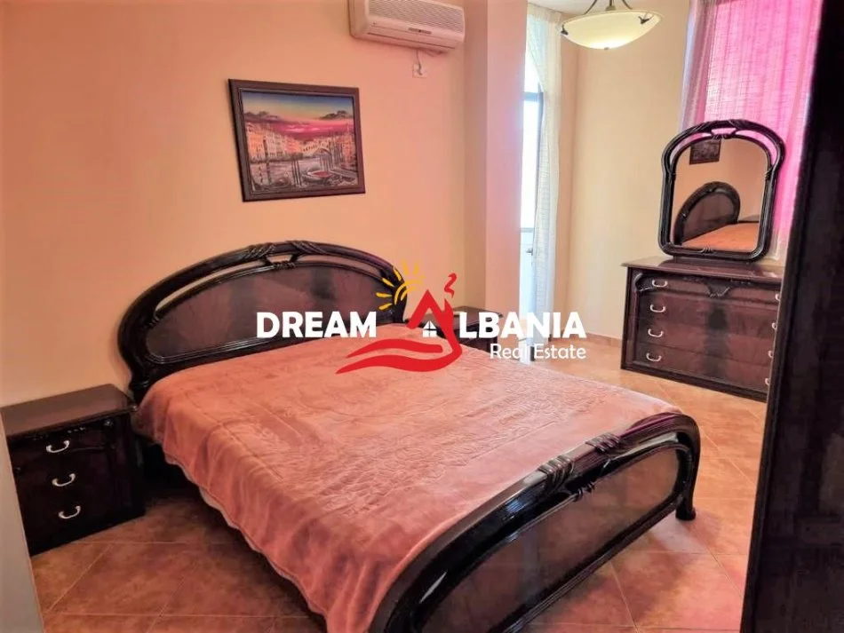 Tirane, jepet me qera apartament 2+1 , 110 m² 600 € (Bulevardin Zogu I)