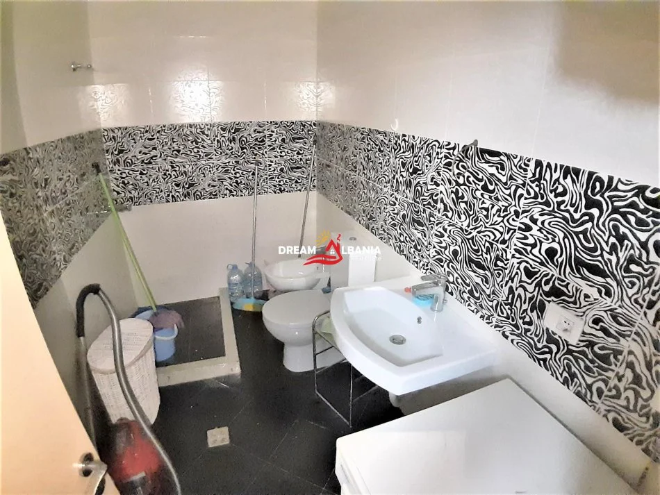 Shqiperi, jepet me qera 3+1 , 115 m² 800 € (tek kompleksi Kontakt)