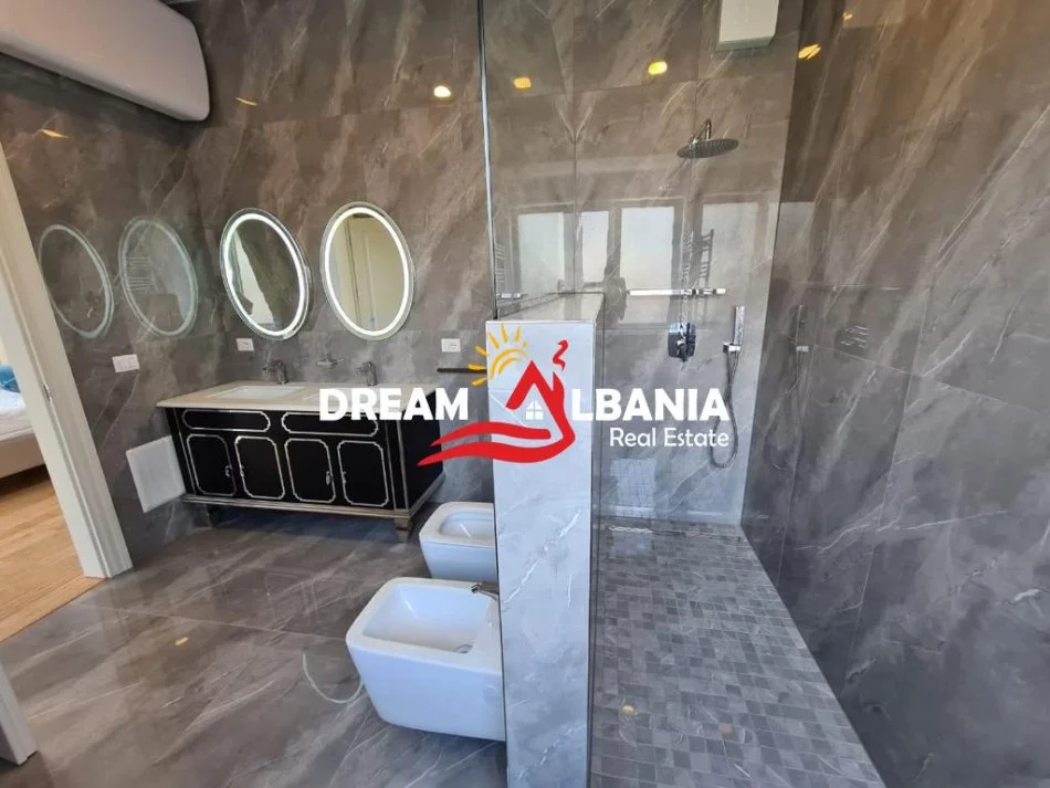 Tirane, jepet me qera apartament 3+1 Kati 2, 209 m² 2.500 € (tek “Joy Rezidenc” prane TEG)