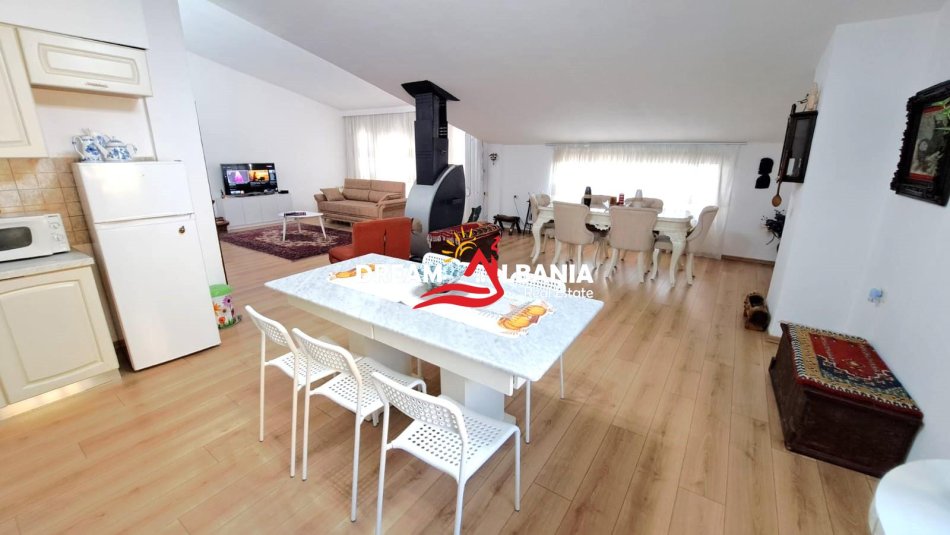 jepet me qera 4+1+Ballkon Kati 3, 250 m² 800 € (Ne rrugen Don Bosko - ID 4231390)