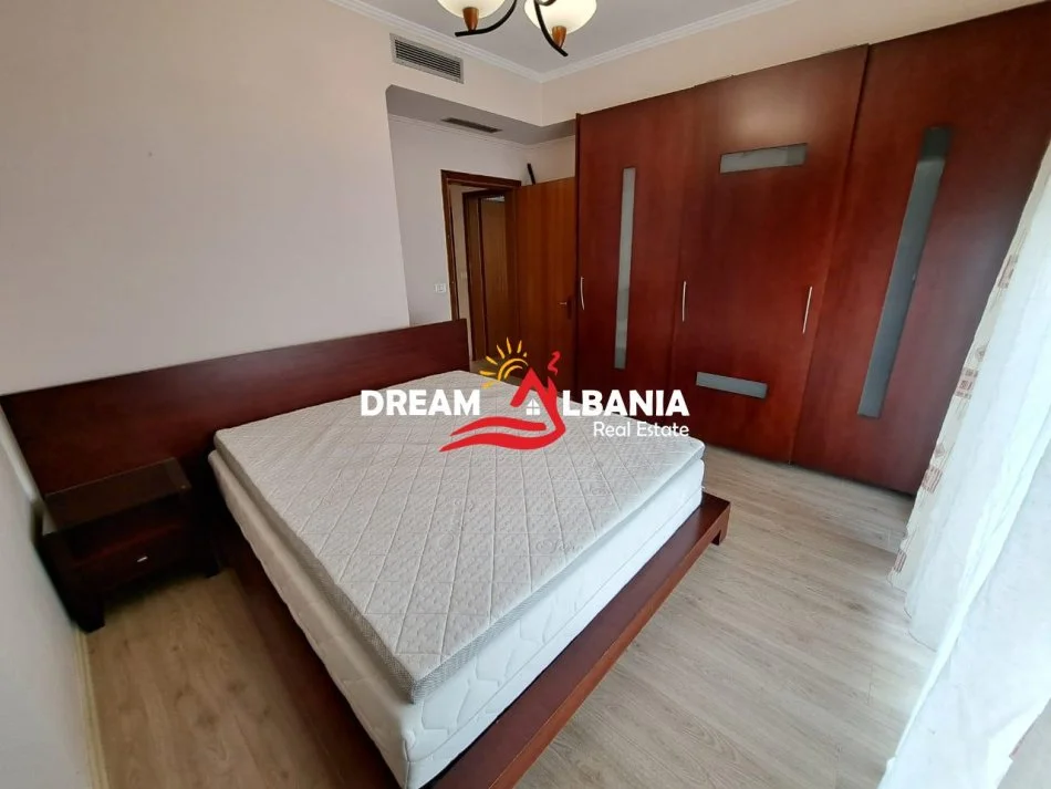Tirane, jepet me qera apartament 1+1 , 70 m² 550 € 