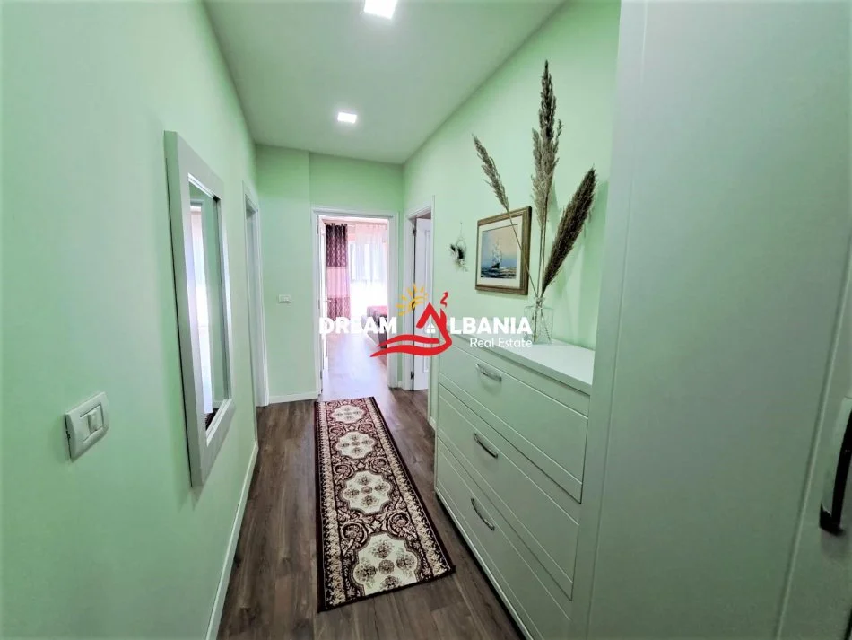 Tirane, jepet me qera apartament 2+1 , 99 m² 600 € (ne rrugen Dritan Hoxha tek kullat Hawai)