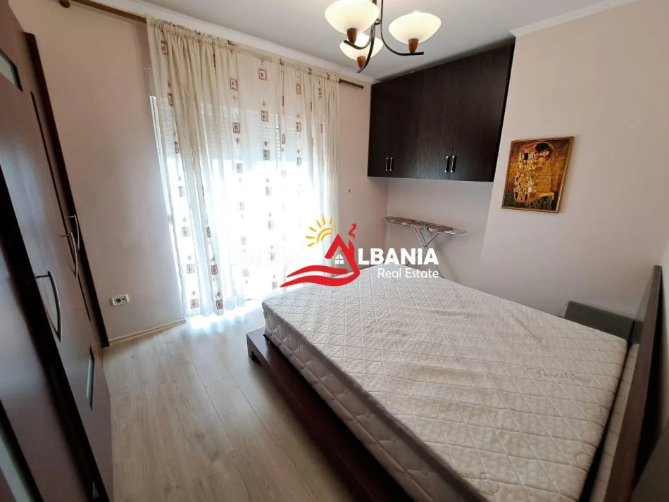 Tirane, jepet me qera apartament 1+1 , 70 m² 550 € 