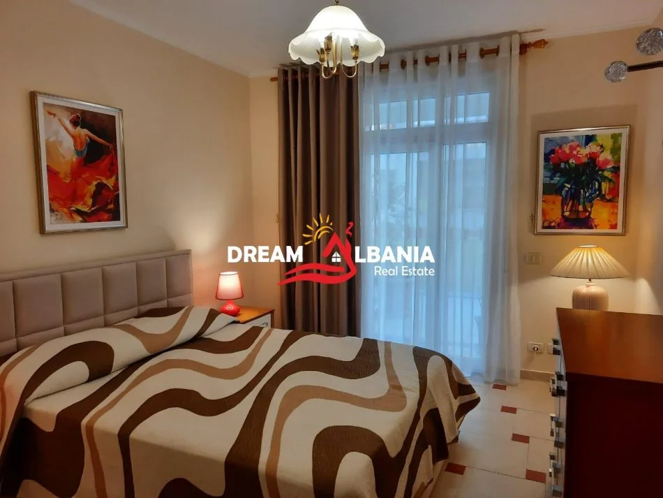 Tirane, jepet me qera apartament 1+1 , 70 m² 650 € (tek Kopeshti zoologjik prane mbikalimit)