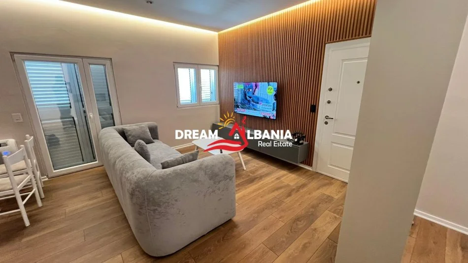 Tirane, jepet me qera apartament 2+1 Kati 2, 112 m² 550 € (ne Sauk ne afersi te Akademise se Policise)