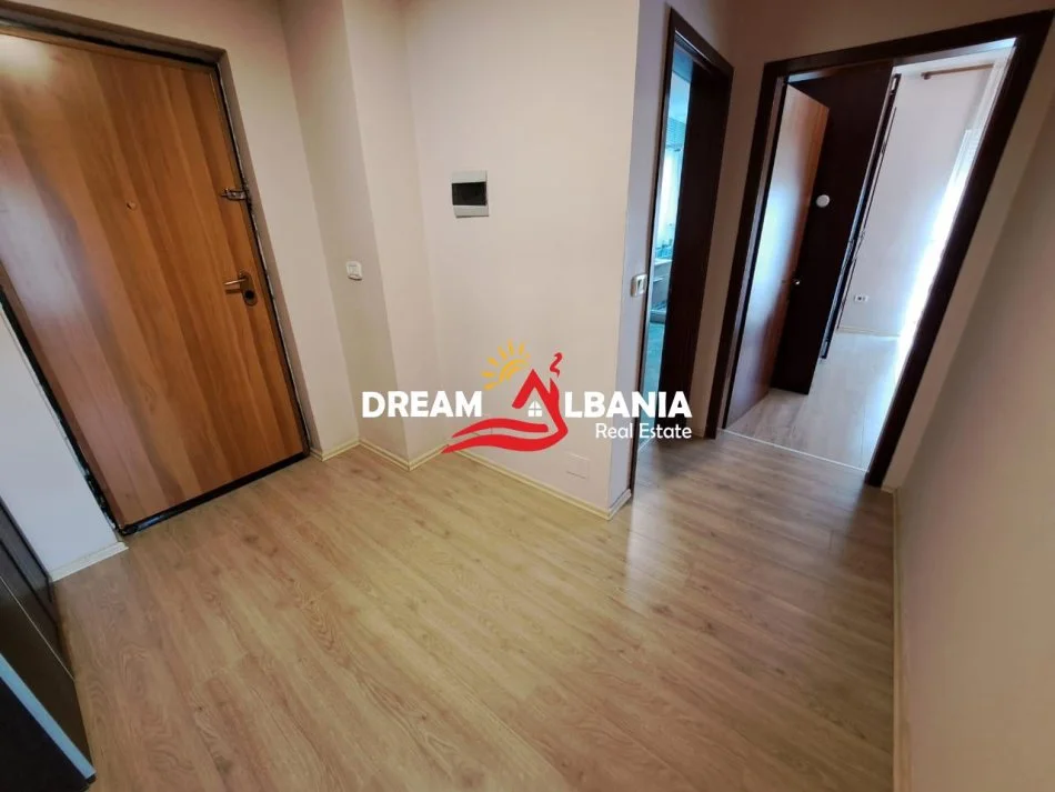 Tirane, jepet me qera apartament 1+1 , 70 m² 550 € 
