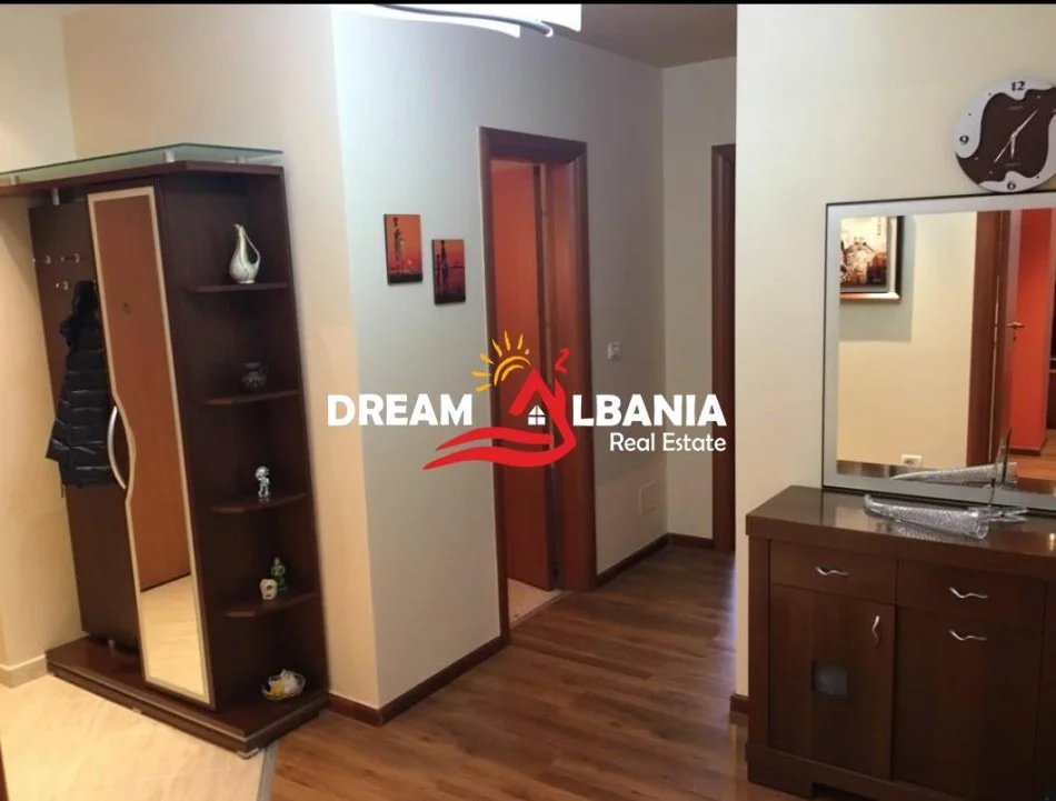Tirane, jepet me qera apartament 2+1 Kati 6, 100 m² 650 € (tek Kryqezimi i Rruges se Elbasanit)