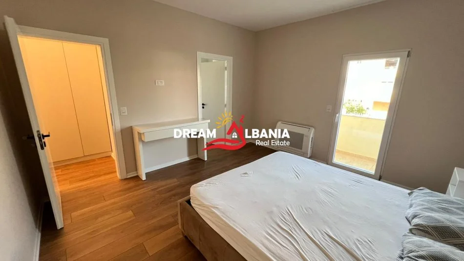 Tirane, jepet me qera apartament 2+1 Kati 2, 112 m² 550 € (ne Sauk ne afersi te Akademise se Policise)