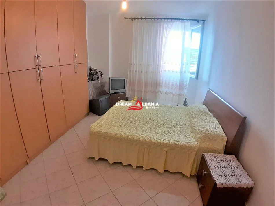 Tirane, jepet me qera apartament 3+1 , 154 m² 700 € (prane vilave Gjermane)